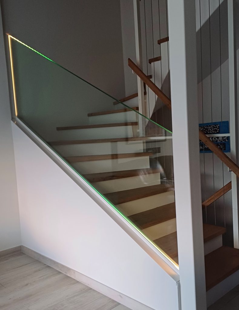 Rénovation d’escalier avec garde-corps vitré