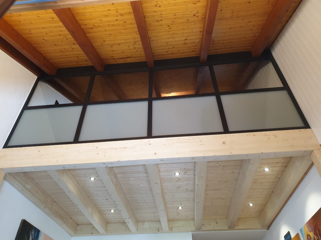 Séparation acier et verre mat pour mezzanine